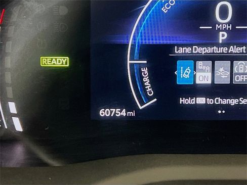 Used 2025 Toyota Camry LE image 15