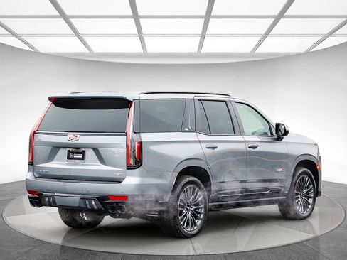 Used 2023 Cadillac Escalade V image 4