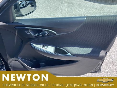 Used 2020 Chevrolet Malibu LT FWD image 25