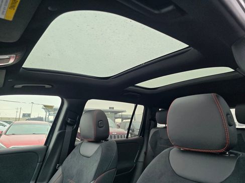 New 2024 Mercedes-Benz GLB 250 image 23