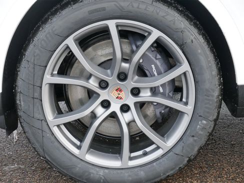 New 2026 Porsche Cayenne Coupe image 7