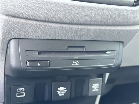 Used 2024 Honda Odyssey Touring image 30