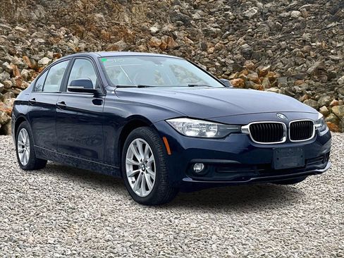 Used 2016 BMW 320i xDrive Sedan image 9