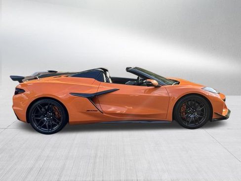 Used 2024 Chevrolet Corvette Z06 w/ Z07 Performance Package RWD image 11