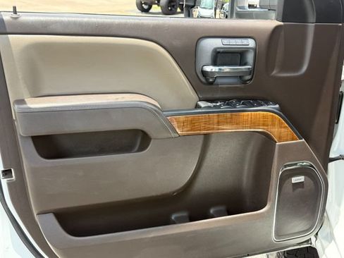 Used 2016 GMC Sierra 2500 SLT w/ Duramax Plus Package AWD/4WD image 29
