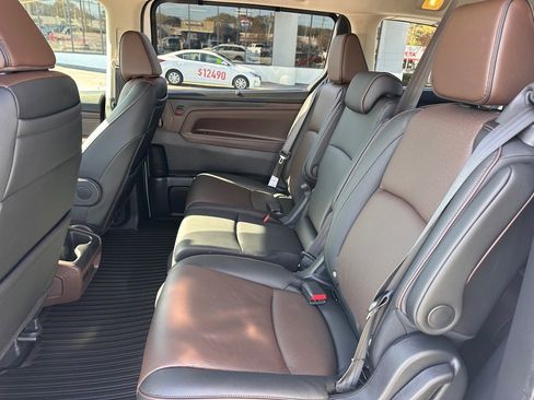 Used 2025 Honda Odyssey Elite image 13