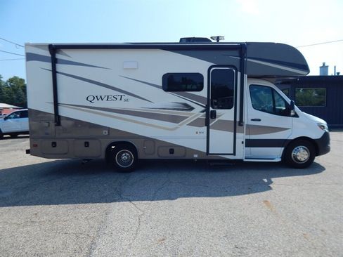 Used 2023 Mercedes-Benz Sprinter 3500 image 6