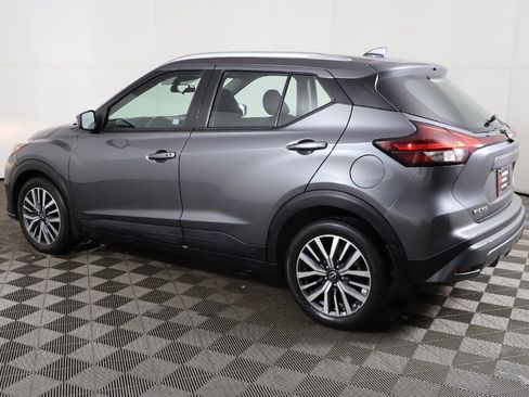 Used 2023 Nissan Kicks SV image 11