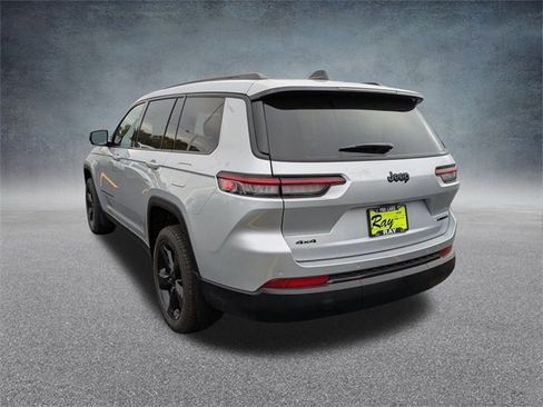 New 2025 Jeep Grand Cherokee L Limited w/ Black Appearance Package image 8