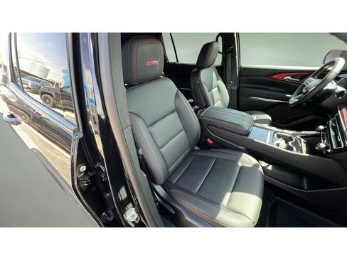 Certified 2024 Chevrolet Traverse Z71 w/ LPO, Floor Liner Package AWD/4WD image 32