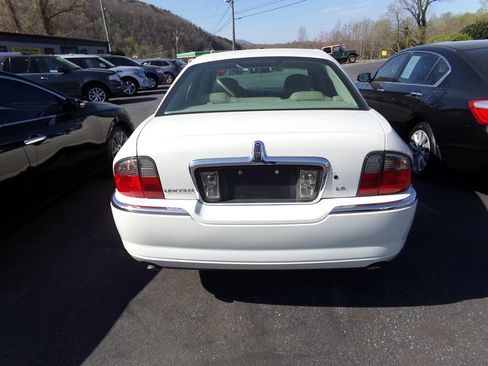 Used 2003 Lincoln LS image 4