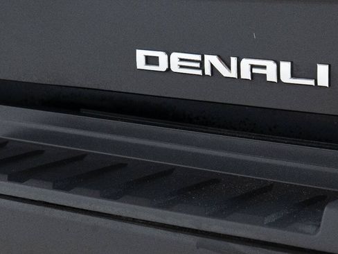 Used 2016 GMC Sierra 2500 Denali w/ Duramax Plus Package AWD/4WD image 67