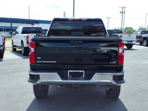 Used 2024 Chevrolet Silverado 3500 LTZ w/ LTZ Plus Package AWD/4WD image 4