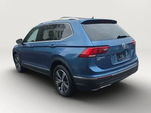 Used 2018 Volkswagen Tiguan SEL AWD/4WD image 6