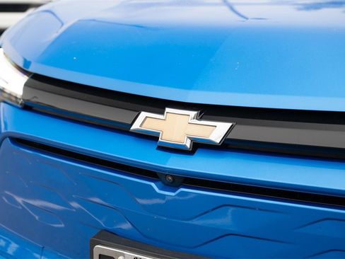 Used 2024 Chevrolet Blazer EV LT image 3