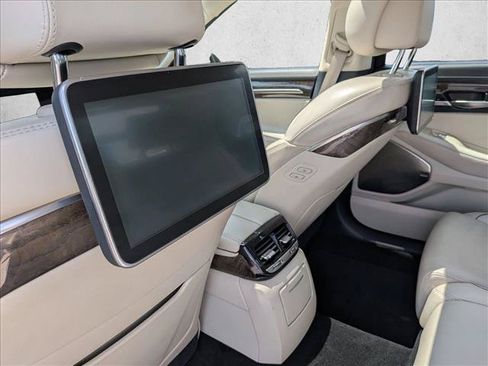 Used 2019 Genesis G90 5.0 Ultimate image 19