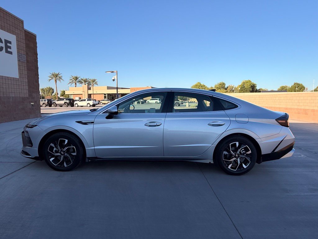 Used 2024 Hyundai Sonata SEL FWD image 9