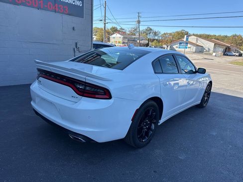 Used 2015 Dodge Charger SXT w/ AWD Premium Group image 8
