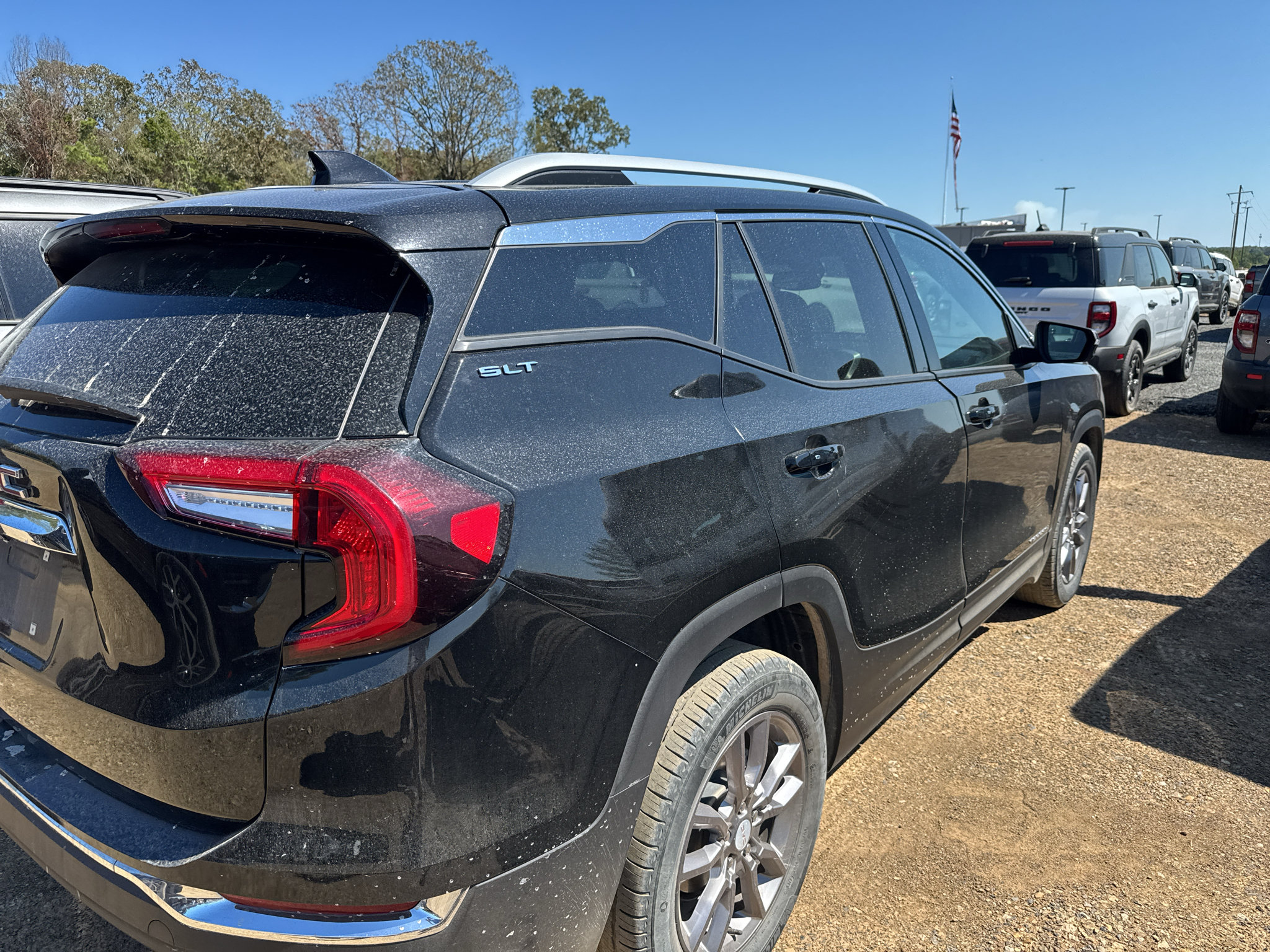 Used 2024 GMC Terrain SLT FWD image 5