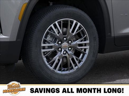 New 2026 Chevrolet Traverse LT image 9