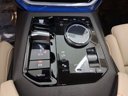 Certified 2025 BMW X3 xDrive30i w/ Premium Package image 16