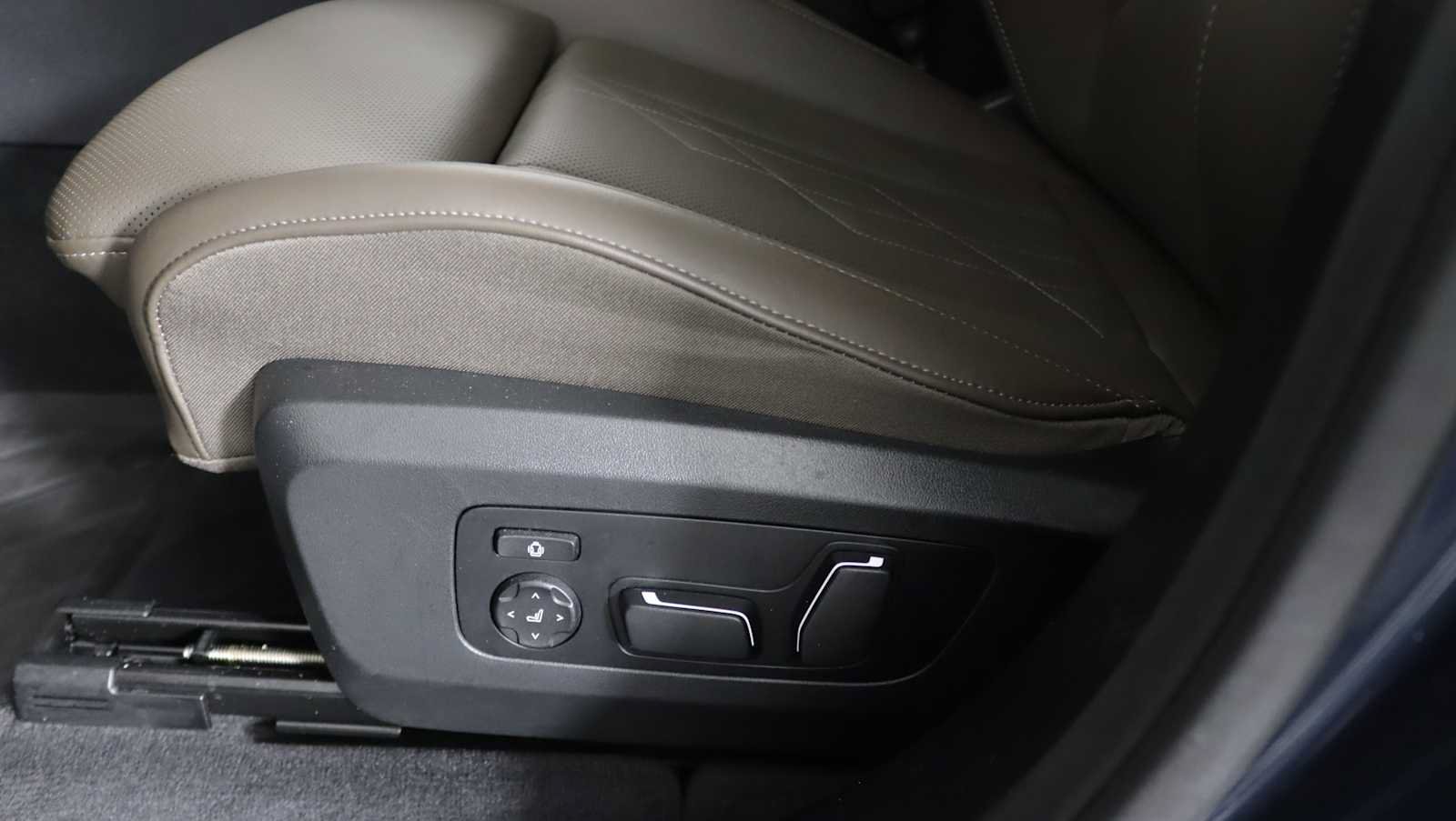 Used 2026 BMW X3 xDrive30i w/ Premium Package AWD/4WD image 19