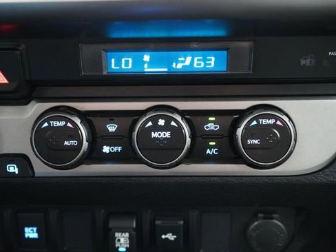Used 2023 Toyota Tacoma SR5 AWD/4WD image 32