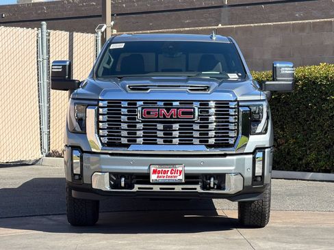 New 2026 GMC Sierra 2500 Denali w/ Denali Reserve Package AWD/4WD image 9
