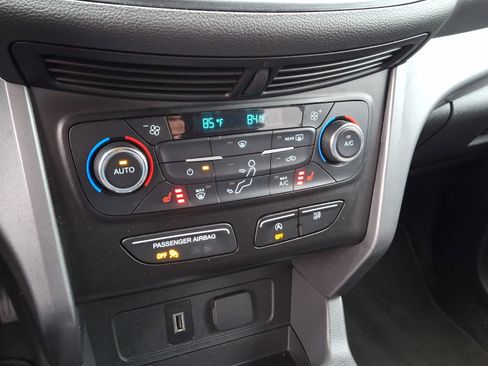 Used 2017 Ford Escape SE w/ SE Leather Comfort Package image 15