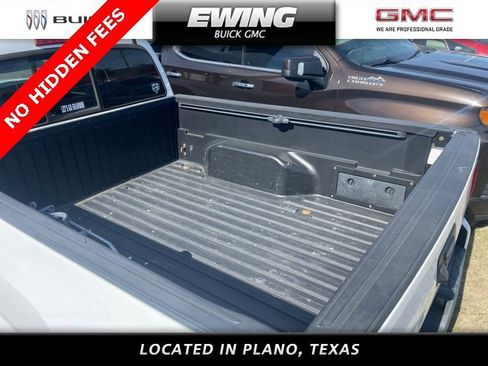 Used 2019 Toyota Tacoma SR w/ SR Convenience Package image 9