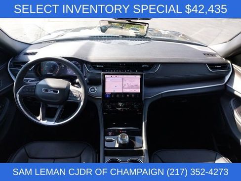 New 2025 Jeep Grand Cherokee Limited w/ Luxury Tech Group II image 8