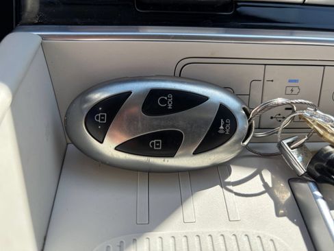 Used 2025 Hyundai Santa Fe SEL FWD image 25