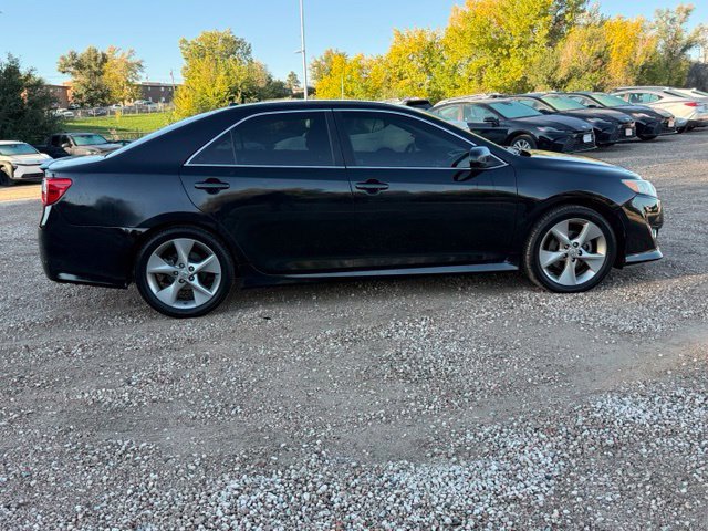 Used 2014 Toyota Camry SE FWD image 6