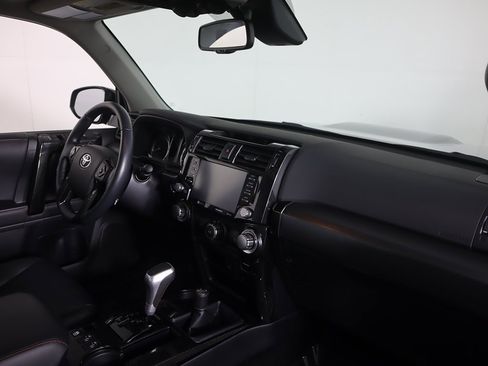 Used 2024 Toyota 4Runner TRD Off-Road Premium image 29