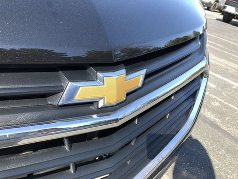 Used 2019 Chevrolet Equinox LT w/ Driver Convenience Package FWD image 28