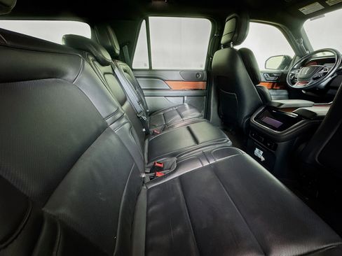 Used 2024 Lincoln Navigator L Premiere image 26