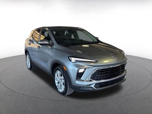 Used 2025 Buick Encore GX Preferred image 2