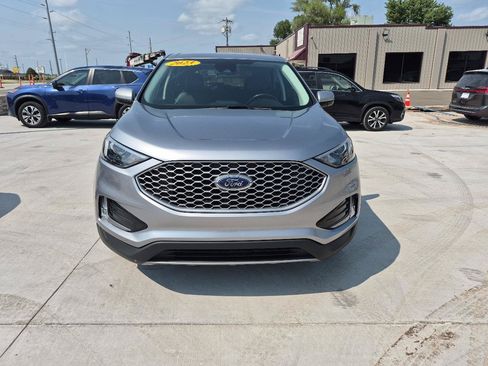 Used 2023 Ford Edge SEL w/ Convenience Package AWD/4WD image 3