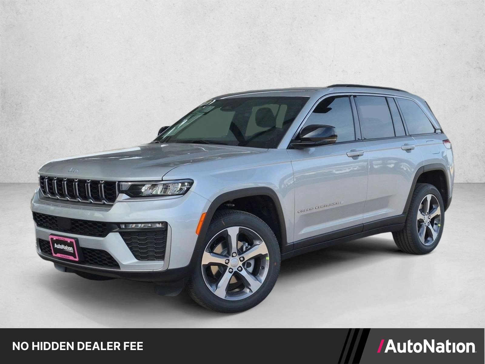 New 2026 Jeep Grand Cherokee Limited AWD/4WD image 1