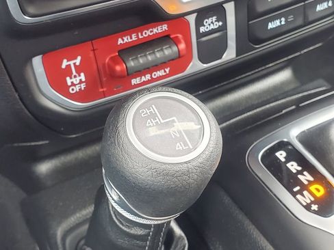 Used 2024 Jeep Wrangler Sport AWD/4WD image 4