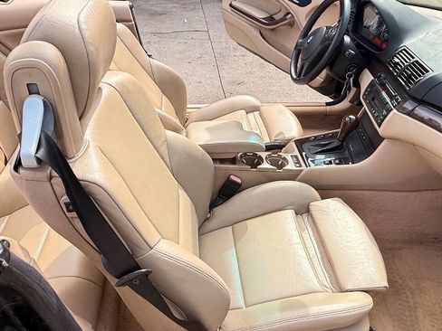 Used 2003 BMW 330Ci Convertible image 40