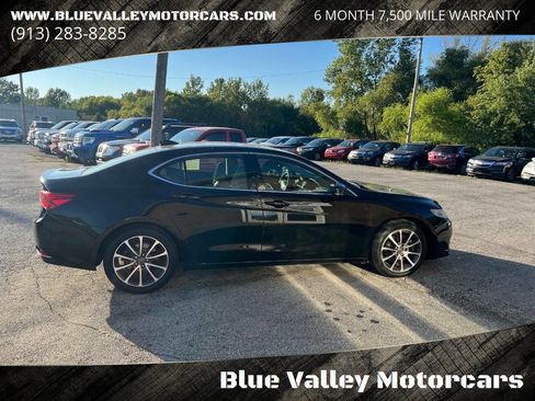 Used 2017 Acura TLX V6 image 3