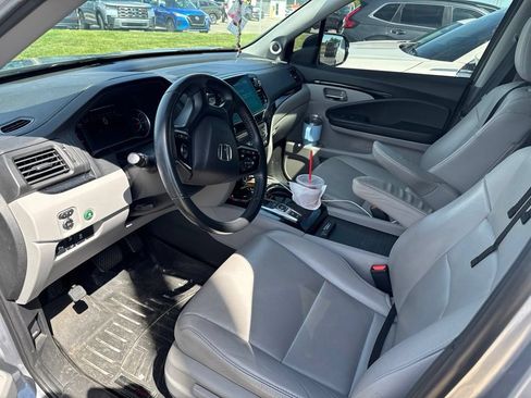 Used 2022 Honda Pilot Touring image 6
