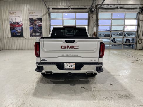 Used 2025 GMC Sierra 1500 SLT w/ SLT Premium Plus Package image 2