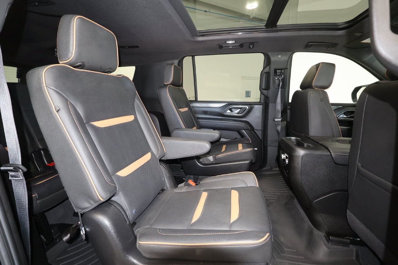 Used 2024 GMC Yukon XL AT4 w/ AT4 Premium Plus Package AWD/4WD image 28