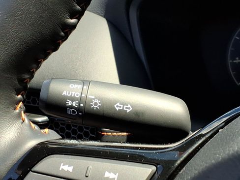 Used 2025 Honda HR-V Sport image 29