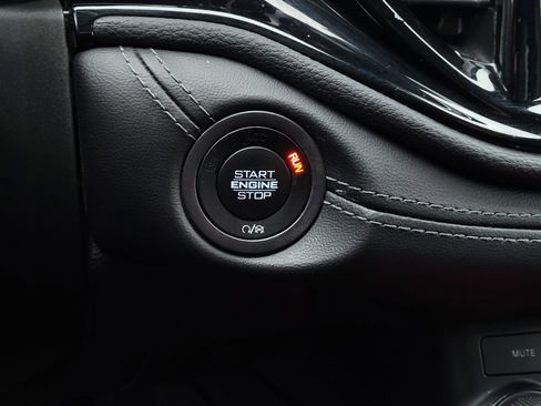 Used 2022 Dodge Durango GT image 18