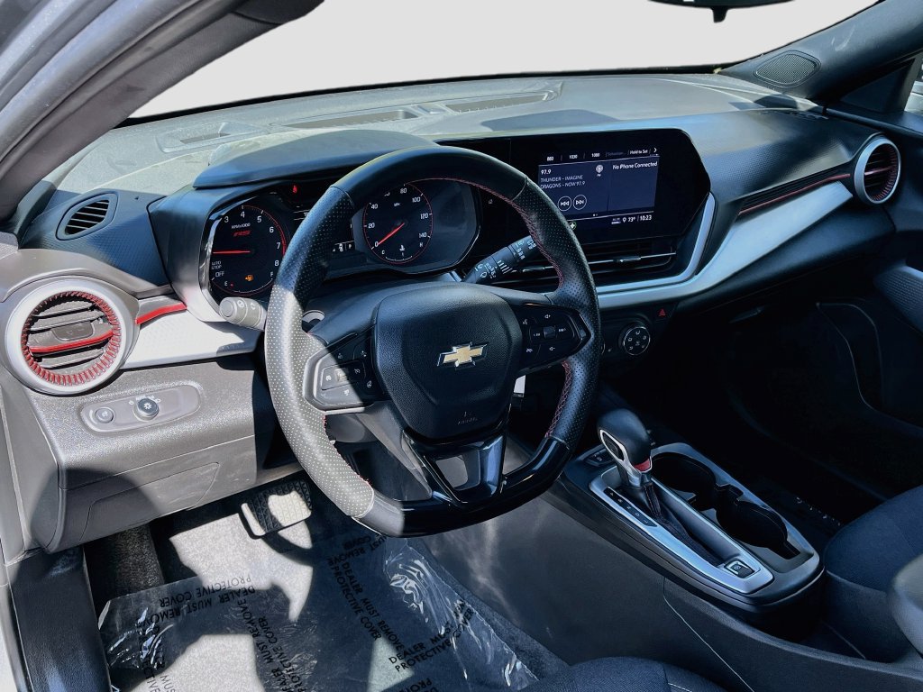 Used 2025 Chevrolet Trax RS w/ Driver Confidence Package FWD image 9