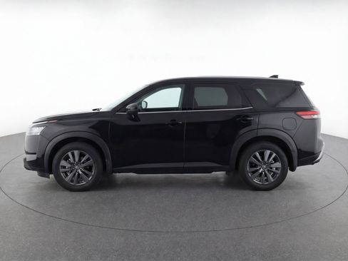 Used 2024 Nissan Pathfinder S FWD image 5