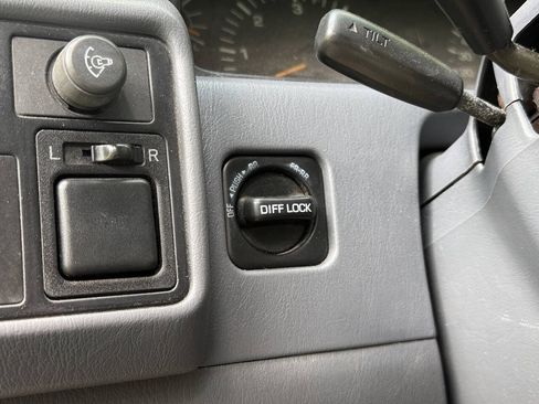 Used 1996 Toyota Land Cruiser AWD/4WD image 23